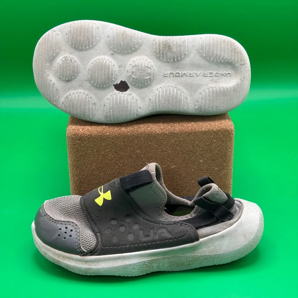 Under Armour Runplay Sneakers Toddler 9K Black/Yellow Slip On Athletic Shoes UA